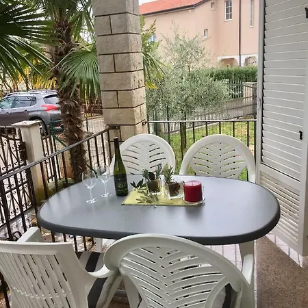 Marinela Appartamento Porec