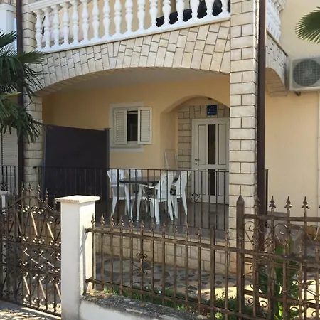 Apartment Marinela *
